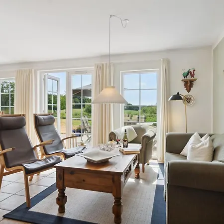 Daniela - 300m From The Sea By Interhome